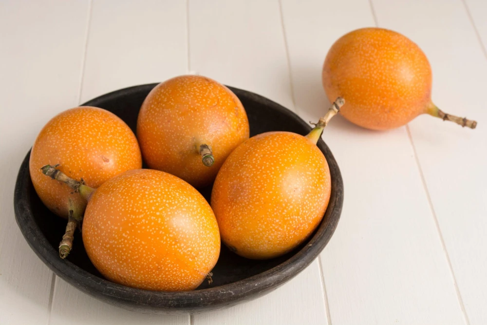 Sweet Granadilla Seeds - Yellow Passionfruit (Passiflora Ligularis) - 10 Seeds - Image 2