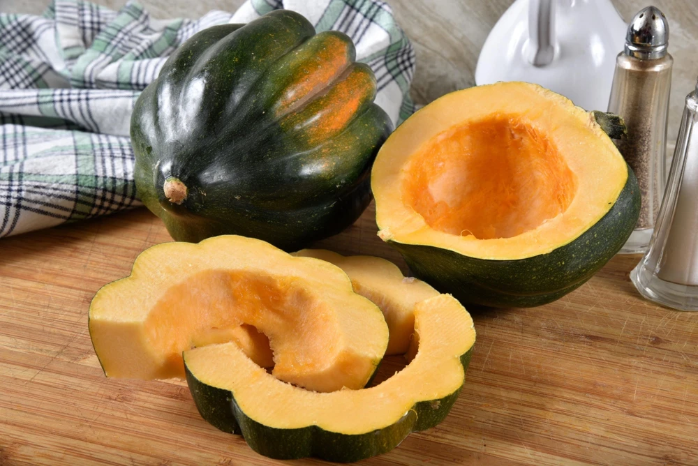 Table King Acorn Squash Seeds - 50 Seeds, Winter & Summer Squash, AAS Winner - Image 1