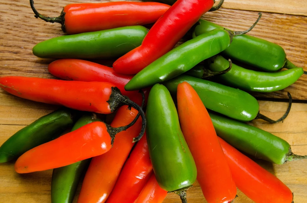 200 Serrano Tampiqueno Pepper Seeds - Mexican Chile Vegetable Seeds - Image 1